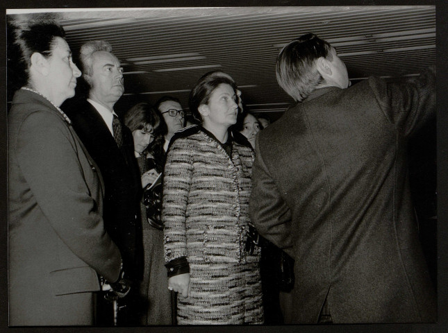 Visite du C.H.U. par Simone Veil (ministre de la santé) le 24 février 1975 pour son ouverture