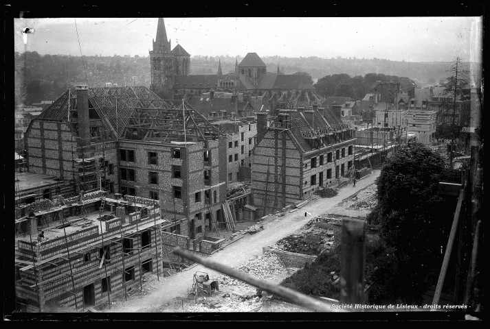 Immeubles en construction, rue Aristide-Briand (photo n°274)