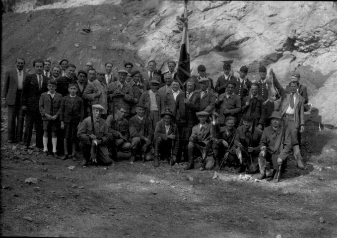 Groupe de chasseurs à Falaise (photo n°405)