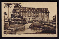 Grand Hôtel (n°30 ; 44) ; Hôtel de ville (n°23 - 25) ; Poterie (n°49)