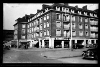 Immeuble à l'angle de la rue Henry-Chéron et de la place Thiers (photo n°635)