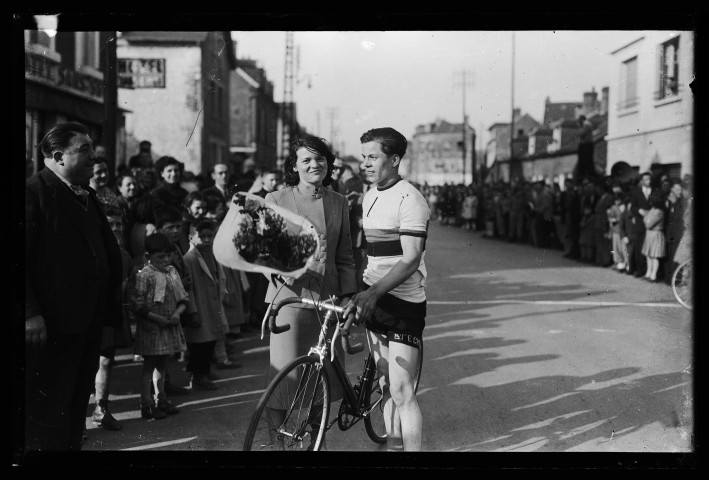 Cyclisme : 2e course de classement (photos n°4281 à 4285)