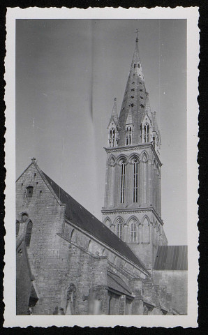 Étude sur l'architecture religieuse à Caen