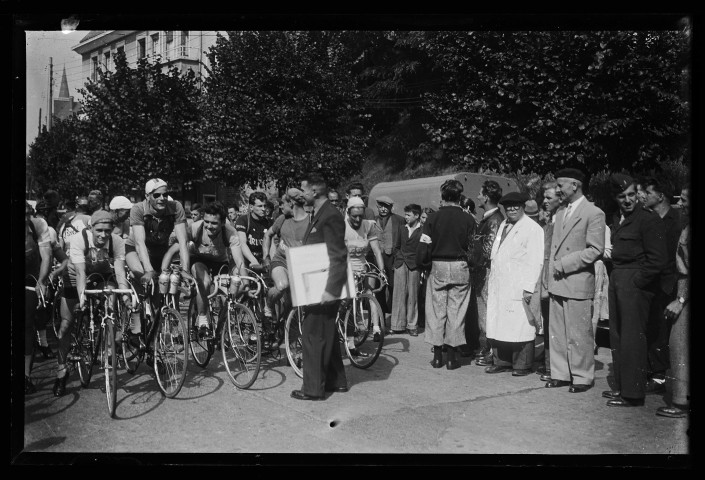Cyclisme : course Café Nadi à Lisieux (photos n°4388 à 4402)