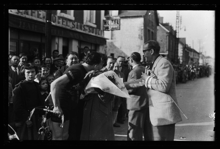 Cyclisme : 2e course de classement (photos n°4281 à 4285)