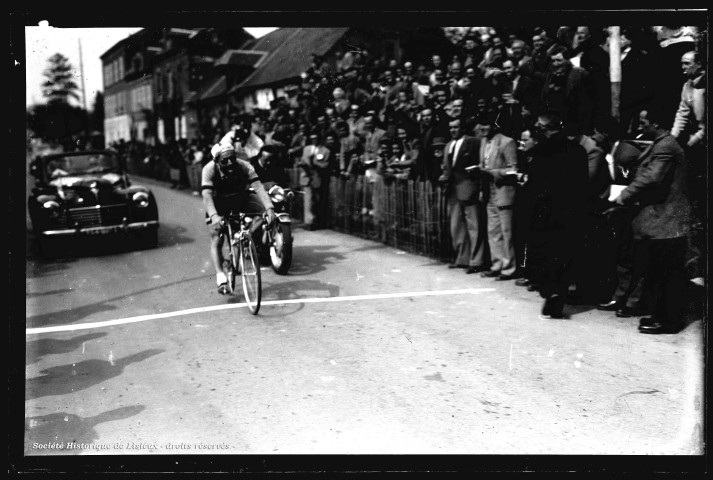 Course cycliste Paris-Camembert (photos n°2336 à 2344)