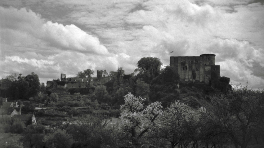 Quartiers du Château, de la place Guillaume le Conquérant, du Mont Myrrha... (photos n°192 à 210, n°598)