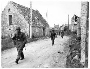 Des soldats allemands préparent une contre-attaque sur Caen (photo 147)