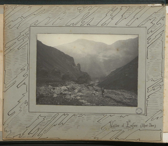 Vallée d'Enfer et vallée de Sancy (photos n°372 et 373)