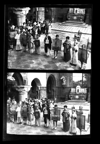 Fête des mères en l'église Saint-Martin Foire Saint-Gilles. Marché aux bestiaux à Condé-sur-Noireau, par Robert Desaunay (photos n°411 à 418)