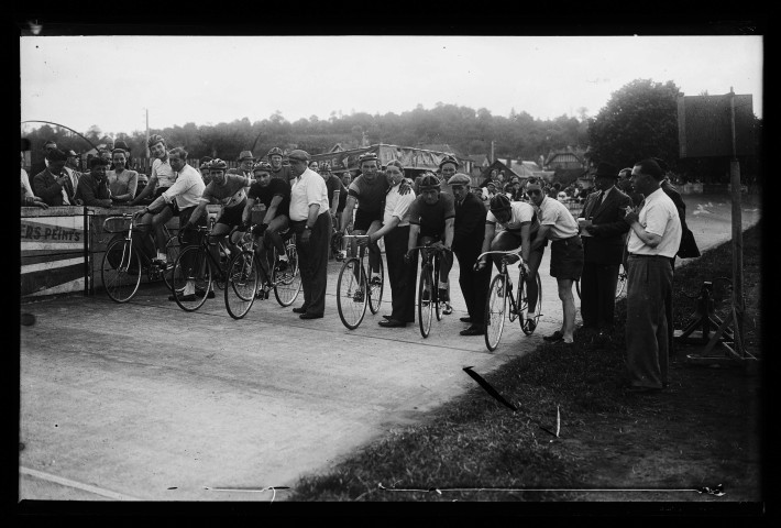 Cyclisme : prix du comité d'entreprise Noël-Ernault, vélodrome, Vélo Club de Lisieux (VCL) (photos n°3008 à 3029)