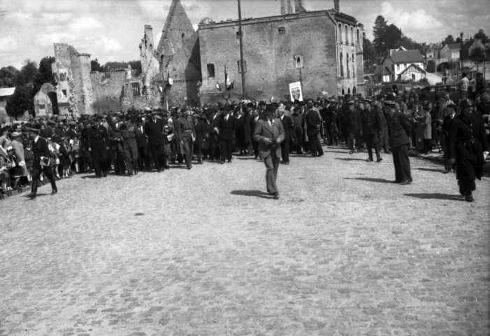 Visite du maréchal Montgomery pour commémorer la Libération de Falaise (photos n°30 à 42)