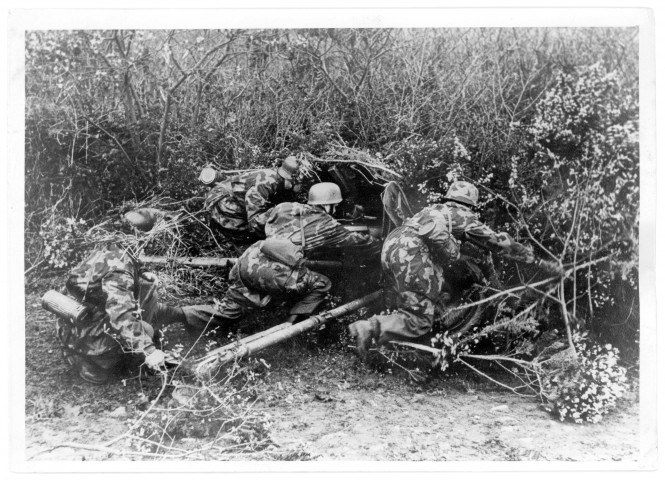 Des parachutistes allemands (photo 90)