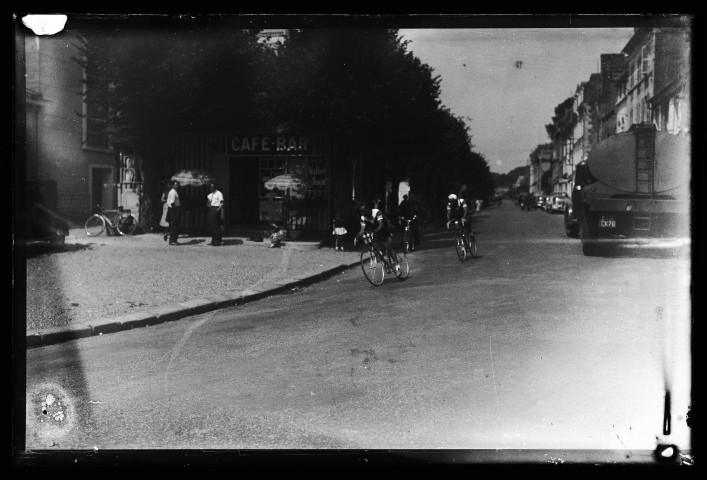 Tour de l'Ouest cycliste, Jean Delahaye remporte la 3e étape (photos n°3845 à 3851)