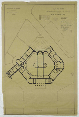 Palais de justice de Caen : plan de délimitation entre l'Etat et de département. Marcotte ; Nicolas (Auguste), architectes