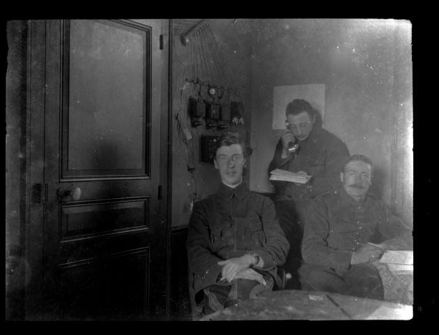 Charles Morin à l'arrière : portraits et scènes de vie de soldats (photos n° 96 à 168)