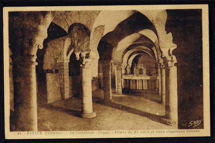 Cathédrale : Crypte, salle du chapitre et capitulaire (n°371 à 390)
