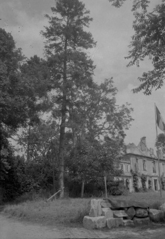 Vues des quartiers du Château de la Fresnaye, du jardin public et de la gare (photos n°107, 145 à 168, 170 à 191, n°584 à 597)