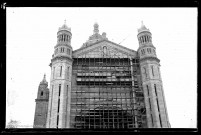 La façade de la basilique est dégagé de ses échafaudages (photo n°433)