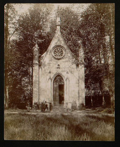 19-20-21 - Chapelle du château de Sainte-Croix-Grand-Tonne, par Henri Magron