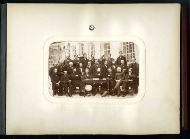 Photographies de classes du lycée Malherbe de Caen, année scolaire 1881-1882, par Jules David, photographe.