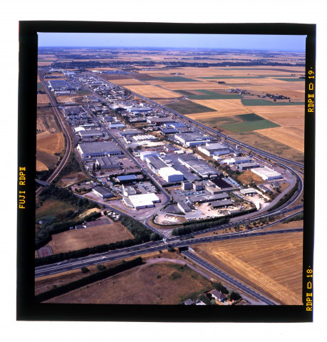 Carpiquet (285-290) : zone industrielle