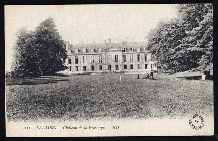 Le château de la Fresnaye, le château de Mesnil-Riant; le château de Longpré (n°480 à 484 ; 548) ; Le château Guillaume le Conquérant (n°549 ; 552 à 553)