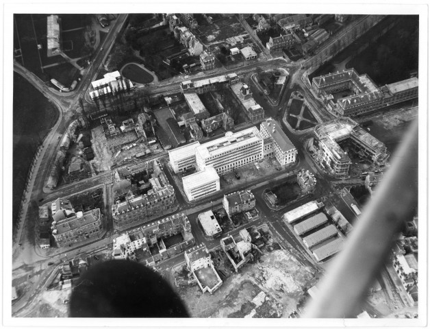 Vue aérienne du quartier de la Préfecture, Centre Administratif Départemental, Poste (photos n°162 et 163)
