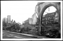 7 - Rue des Carmélites en ruines