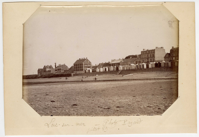 Photos de Luc-sur-Mer, par Payard (bisquine, plage, brèche du Quilhoc) (n°114 à 116)