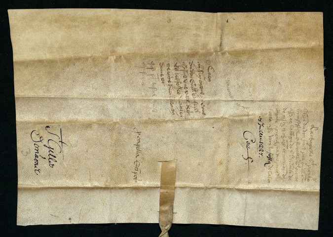 Don de Guillaume de Bruisespel à la chapelle Saint-Pierre de trois sols tournois, deux chapons et trente œufs par an assis sur ses terres de Caen.