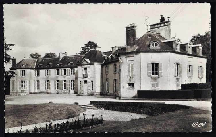 Saint-Germain-Langot : Château avec ses dépendances et son plan d'eau (n°1 à 5)