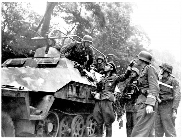 Contre-attaque allemande sur Caen  (photos 73 et 374)