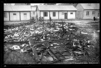 Le baraquement détruits par le feu (photo n°1107)