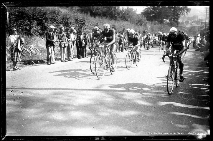 Le Tour de France passe à Pont-l'Evêque (photos n°80, 84, 86 et 88)