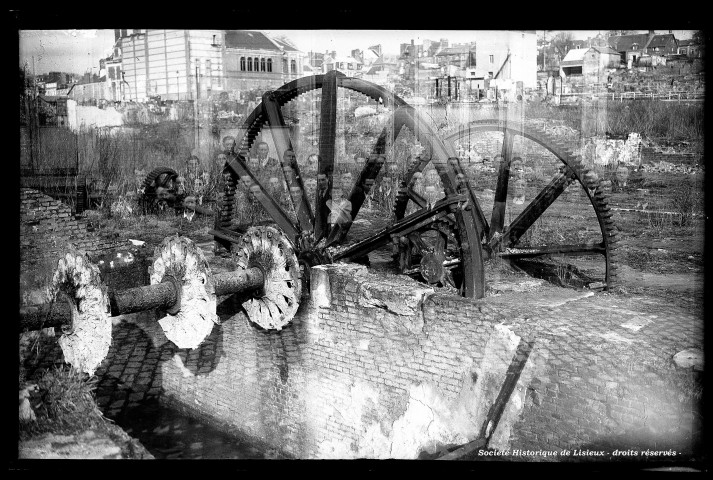 Restes du moulin de la rue aux Fèvres (photos n°927, 928 et 936).
