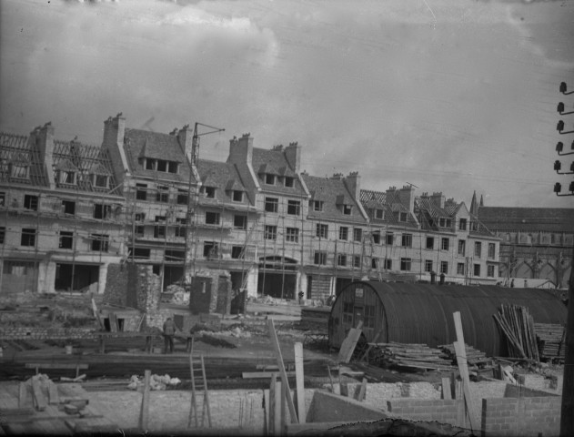 Centre-ville de Falaise en reconstruction (photos n°1 à 2)