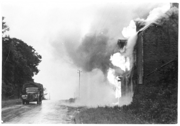 Une maison en feu (photo 115)