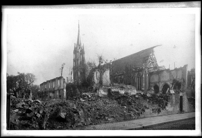 9 - Couvent et chapelle des Bénédictines en ruines