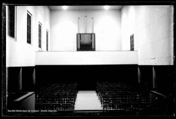 Lieu de culte pour la cité paroissiale de Saint-Jacques (photos n°1168 et 1170)