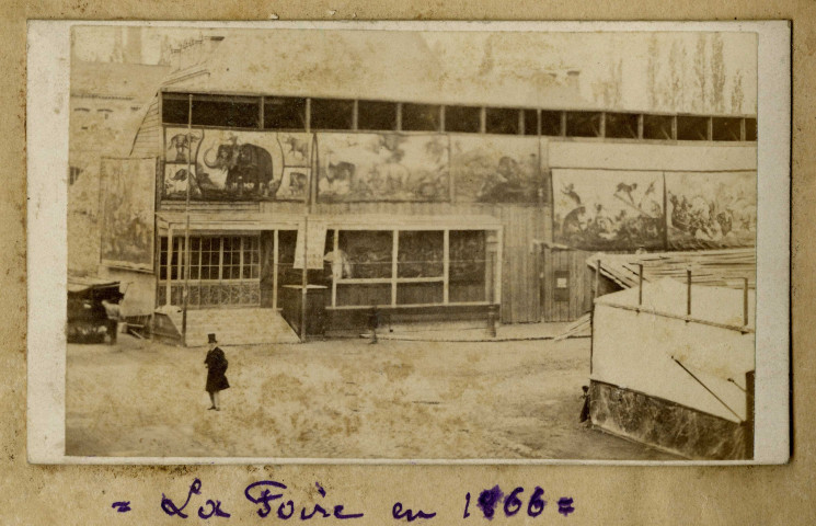 Foires de Caen (sur le Grand cours et foire Mirlourette du boulevard Saint-Pierre), manèges, animaux de cirque (n°55 à 65)