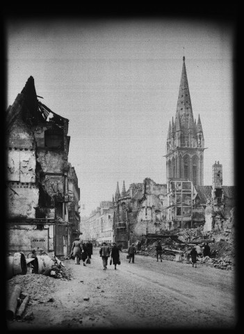 Les ruines du quartier Saint-Pierre vers 1944.