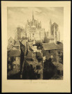 Mont-saint-Michel : L'abbaye et la ville vues du rempart sud au niveau de la tour Demi-Lune.
