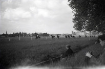 Courses hippiques, cyclistes et automobiles à la Prairie de Caen (photos 19 à 28).