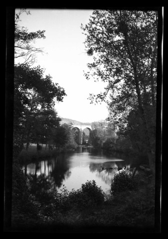 Le viaduc de la Lande à Clécy, par Robert Desaunay ( photos n°381 et 382)