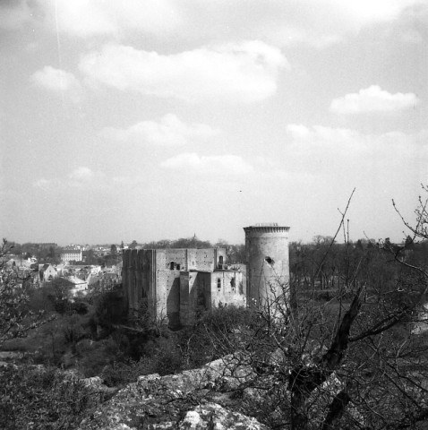 Quartiers du Château, de la place Guillaume le Conquérant, du Mont Myrrha... (photos n°192 à 210, n°598)