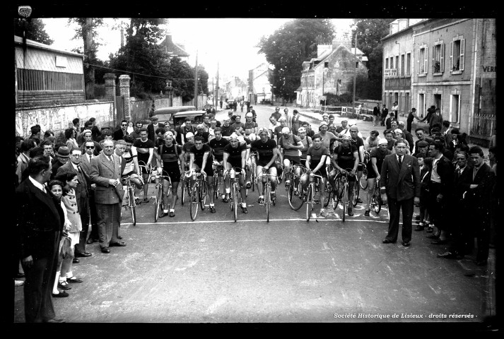 Courses de côte cyclistes (photos n°1371 à 1377)