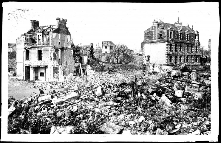 35 - Quartier en ruines