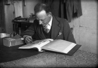 Portraits d'André Dangoisse en philatéliste (photos n°1 à 3)