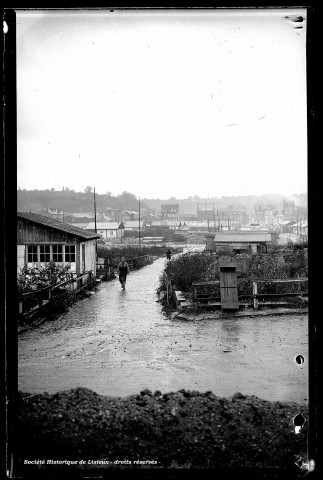 Vue sur la rue aux Fèvres et la place Victor-Hugo (photo n°1223)